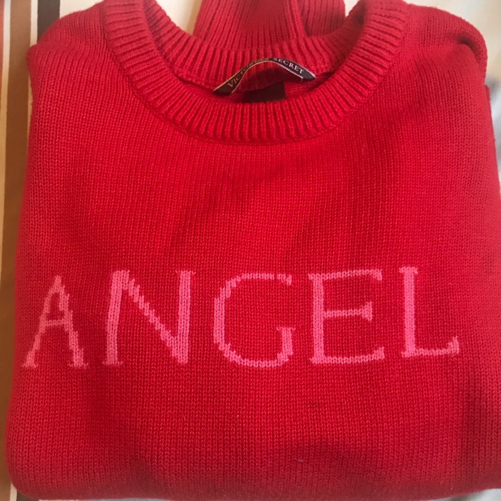 VS Sweater